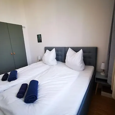 Sc 07 By Rockchair L Superhost Status L 2,5 Bedrooms Boxspringbeds Balcony Elevator Welcomes You! * Berlin