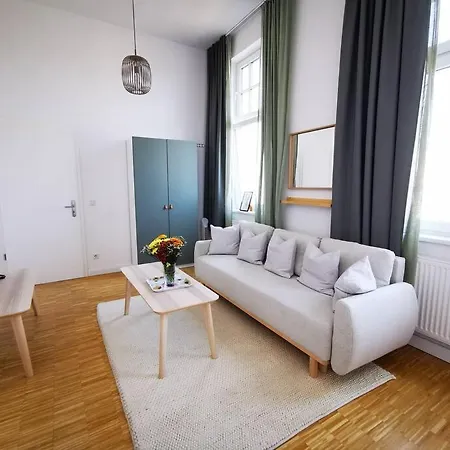 Sc 07 By Rockchair L Superhost Status L 2,5 Bedrooms Boxspringbeds Balcony Elevator Welcomes You! Berlin