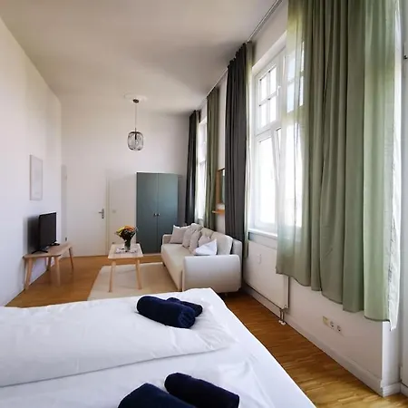 Sc 07 By Rockchair L Superhost Status L 2,5 Bedrooms Boxspringbeds Balcony Elevator Welcomes You! Apartment Berlin