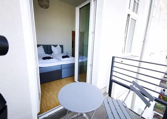 Sc 07 By Rockchair L Superhost Status L 2,5 Bedrooms Boxspringbeds Balcony Elevator Welcomes You! * ベルリン