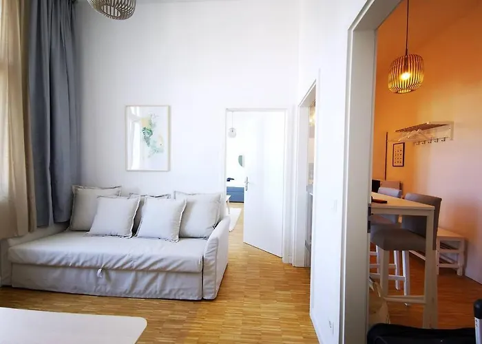 Sc 07 By Rockchair L Superhost Status L 2,5 Bedrooms Boxspringbeds Balcony Elevator Welcomes You! Берлин