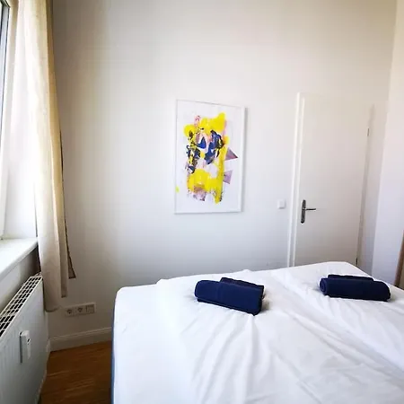 Sc 07 By Rockchair L Superhost Status L 2,5 Bedrooms Boxspringbeds Balcony Elevator Welcomes You! Берлин