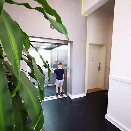 Sc 07 By Rockchair L Superhost Status L 2,5 Bedrooms Boxspringbeds Balcony Elevator Welcomes You! * Berlin