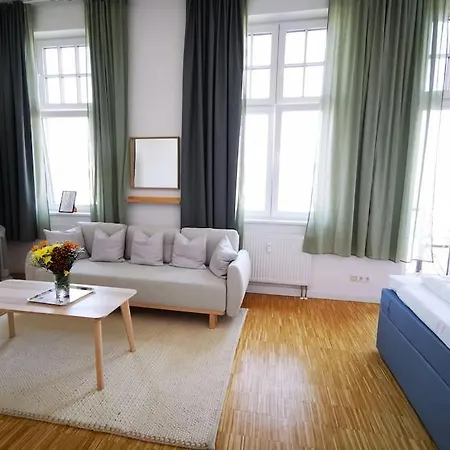 Sc 07 By Rockchair L Superhost Status L 2,5 Bedrooms Boxspringbeds Balcony Elevator Welcomes You! Appartement Berlin