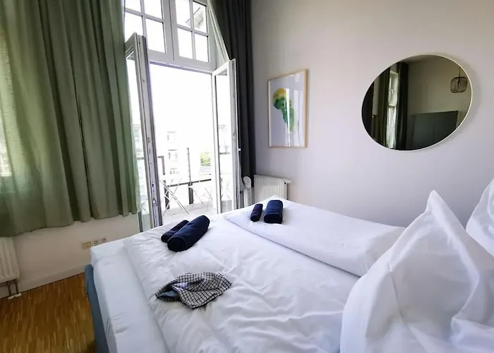 Sc 07 By Rockchair L Superhost Status L 2,5 Bedrooms Boxspringbeds Balcony Elevator Welcomes You! Berlijn